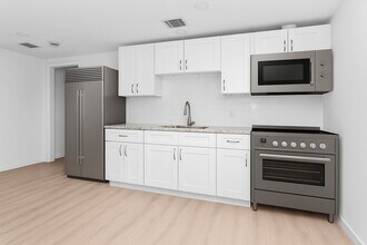 Building Photo - 16016 Green Manor Dr