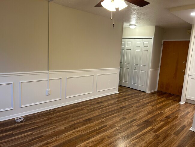Living Room 2 - 2101 Chestnut St