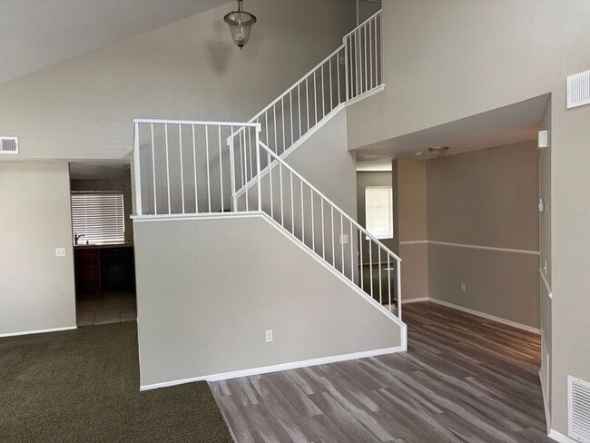 Foto del edificio - 30311 Silver Ridge Ct