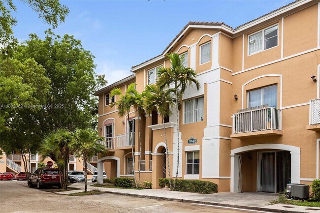 Foto del edificio - 17640 NW 73rd Ave