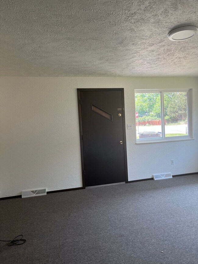 Foto del edificio - 3 Bedroom Apartment Duplex in Longmont