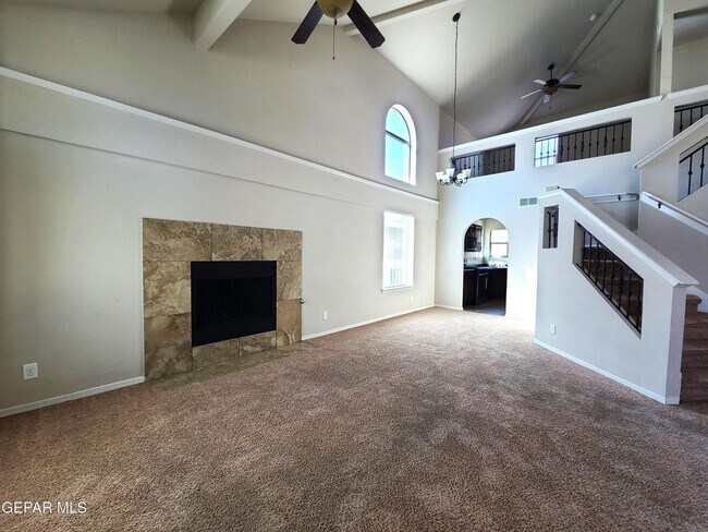 Foto del edificio - Northeast El Paso 2 story REFRIG A/C Home ...