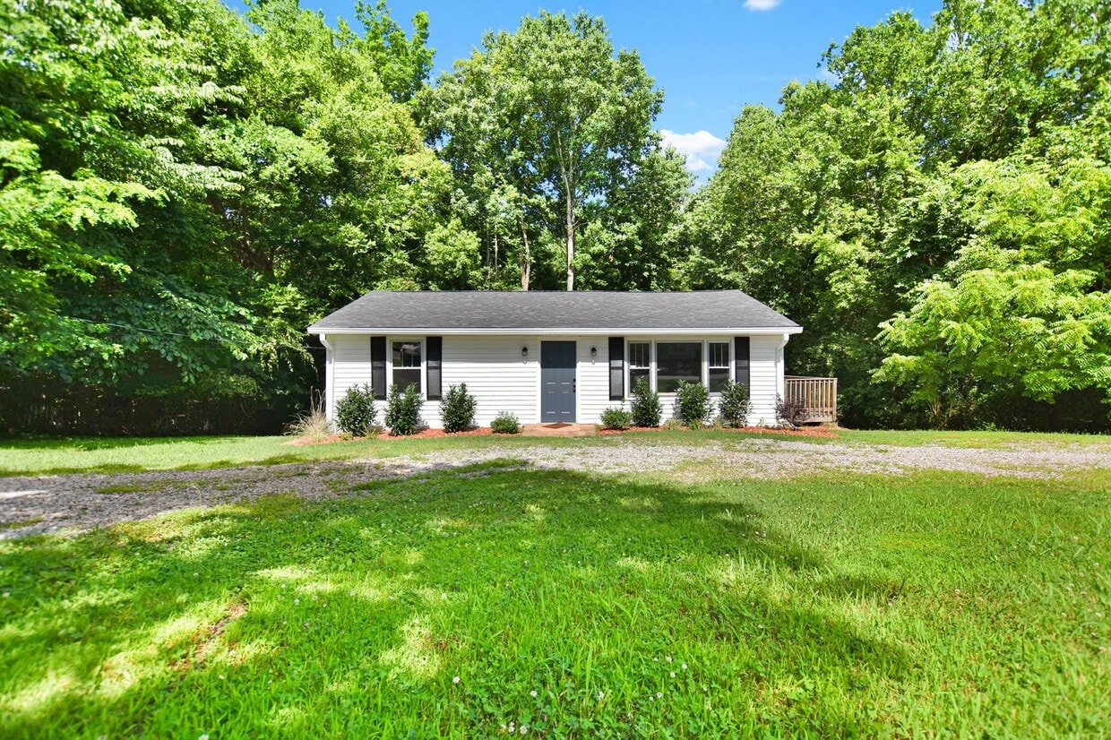 Primary Photo - Pet Friendly Two Bedroom!