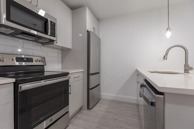 Foto del edificio - 42 N Beacon St