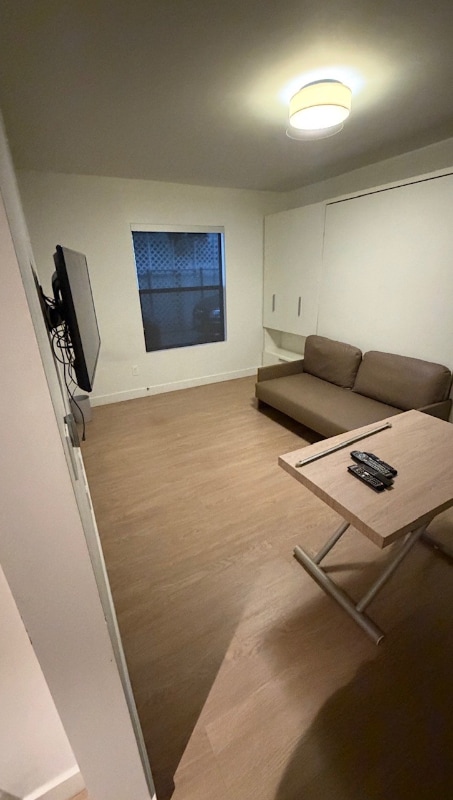 Building Photo - 11665 Mayfield Ave