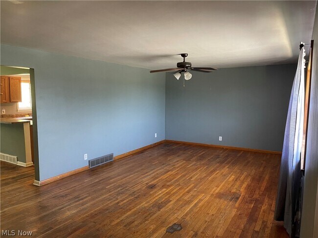 Building Photo - 62910 Dunning Ln