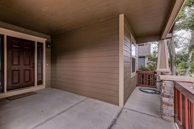 Foto del edificio - Light-Filled Living in a Peaceful Fort Collins Neighborhood