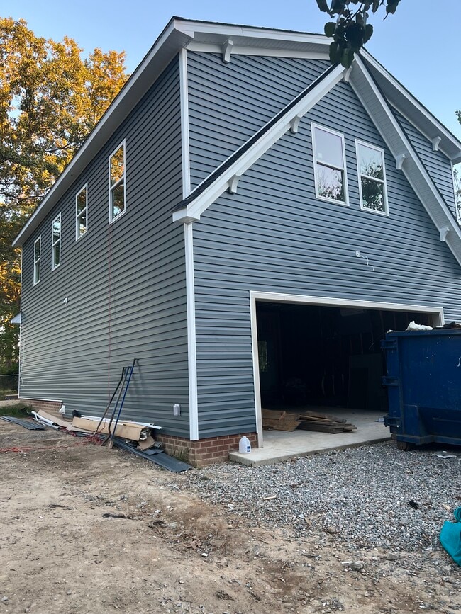 Side - 2629 Heartwood Rd