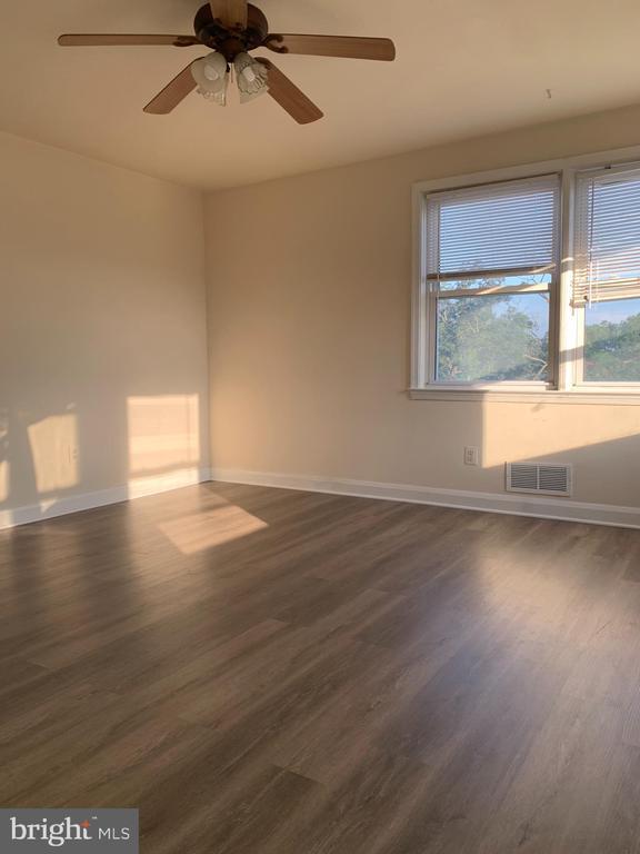 Foto del edificio - 4227 Newport Ave
