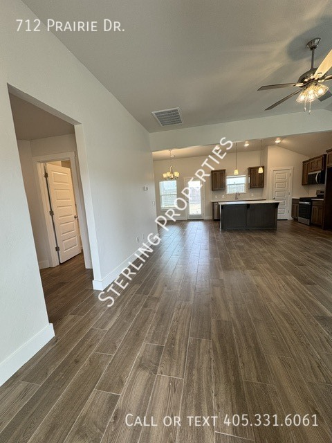 Photo - 712 Prairie Dr House