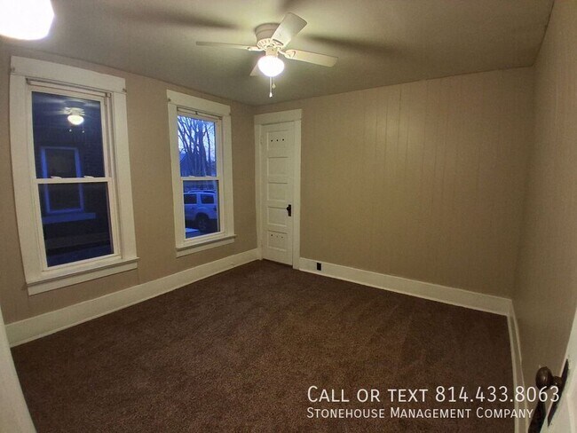 Foto del edificio - 622 E 6th St