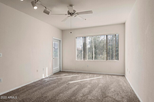 Building Photo - 18416 N Cave Creek Rd