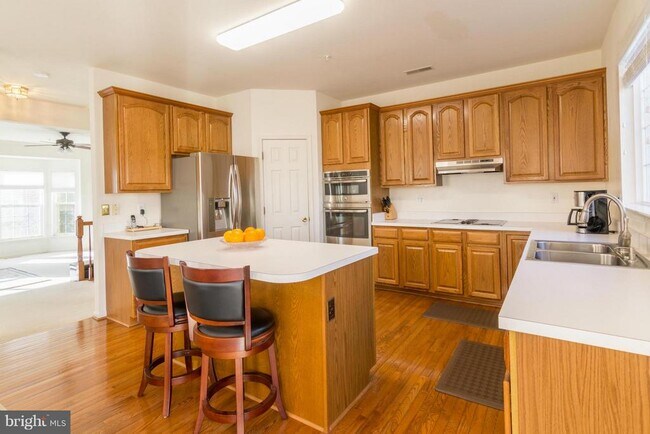 Building Photo - 2715 Summers Ridge Dr