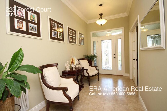 Foto del edificio - 223 Forest Ct