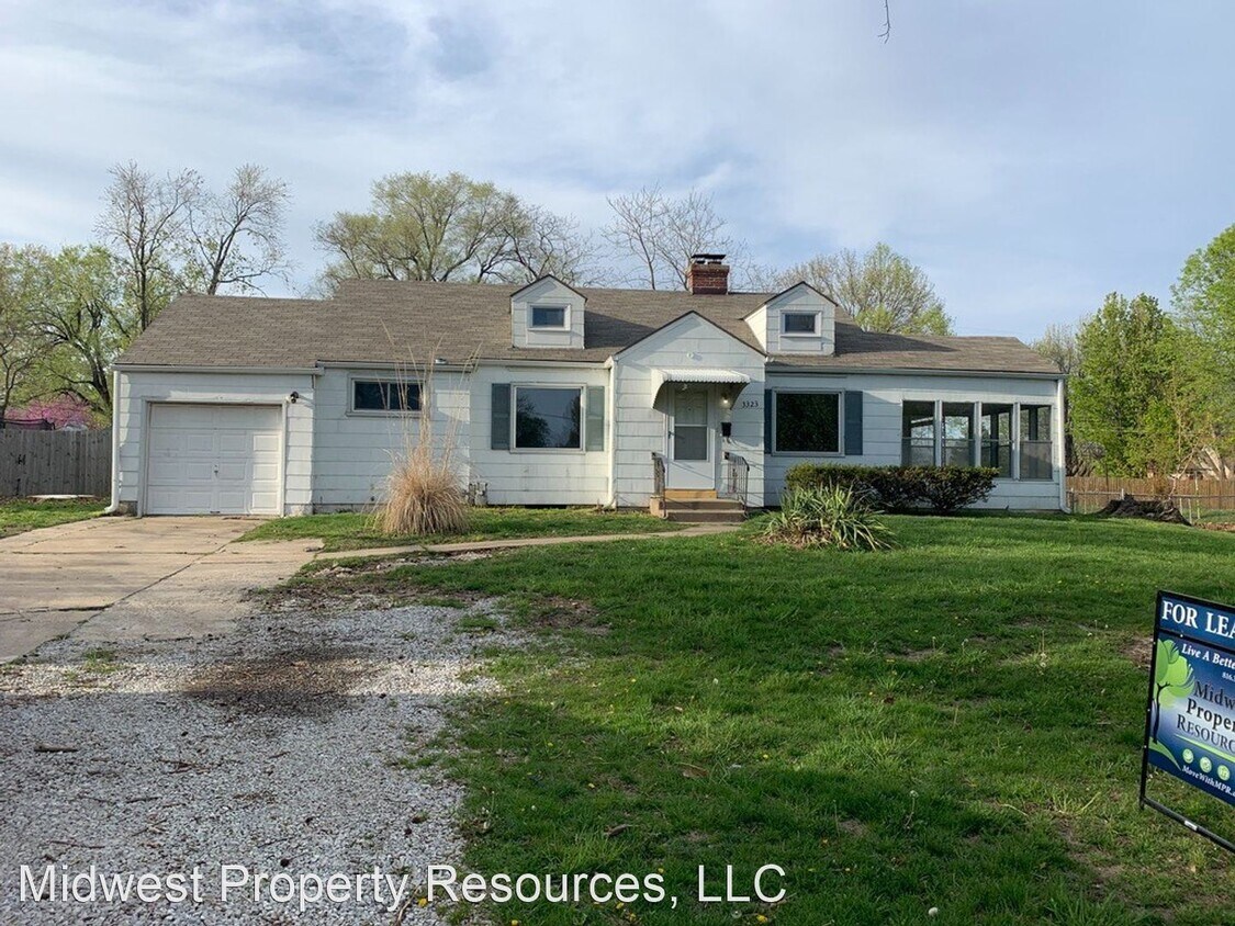 Primary Photo - 3 br, 1 bath House - 3323 Blue Ridge Blvd.