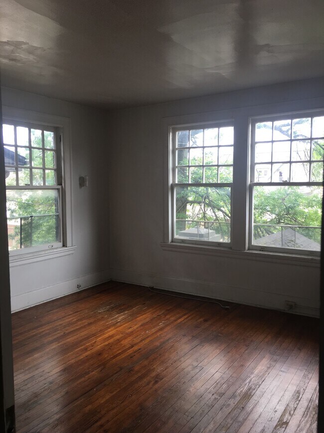 Foto del edificio - 5826 Darlington Rd #3
