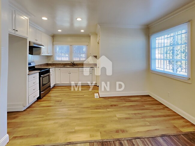 Foto del edificio - 427 E 7th St