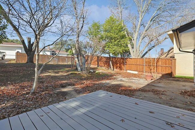 Foto del edificio - 9039 Pinewood Dr