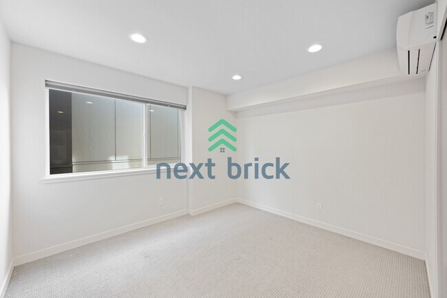 Foto del edificio - "Charming 3-Bedroom Townhouse Retreat in the Heart of Seattle - 3104C SW Avalon Way!"