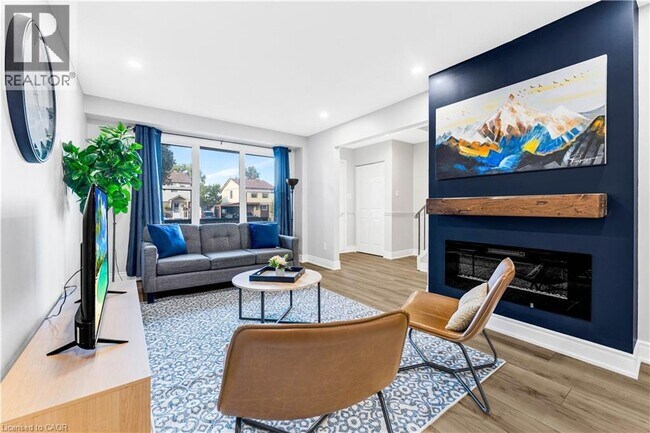 Building Photo - 2258 Manchester Dr