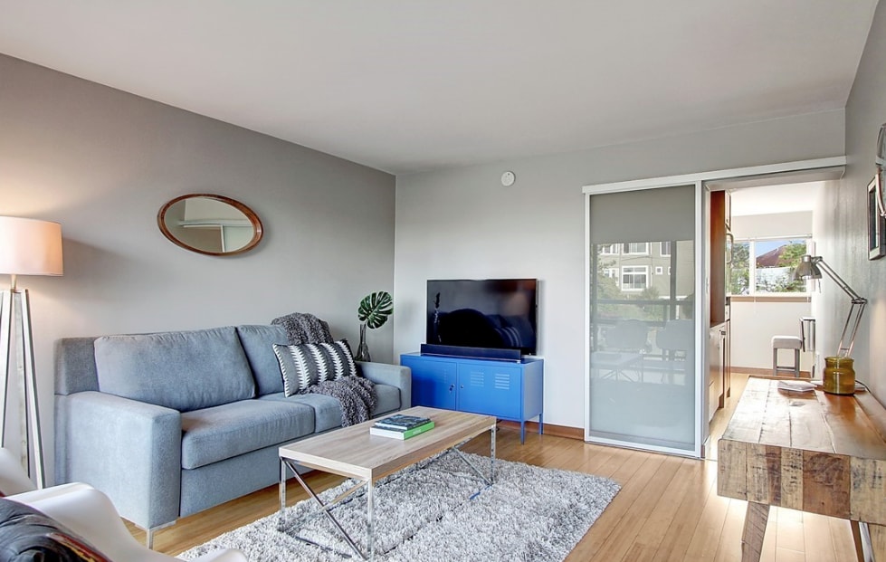 Primary Photo - 3151 Alki Ave SW