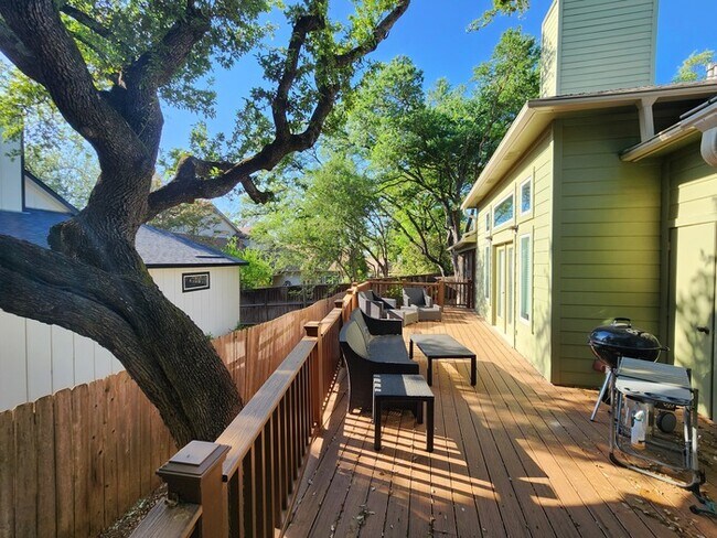 Foto del edificio - Stunning Cul-De-Sac Home for Lease in Jester Estates!