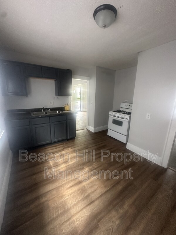 Foto del edificio - 12600 Watterson Ave