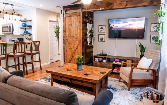 Foto del edificio - Adorable home available within 2 weeks of signing