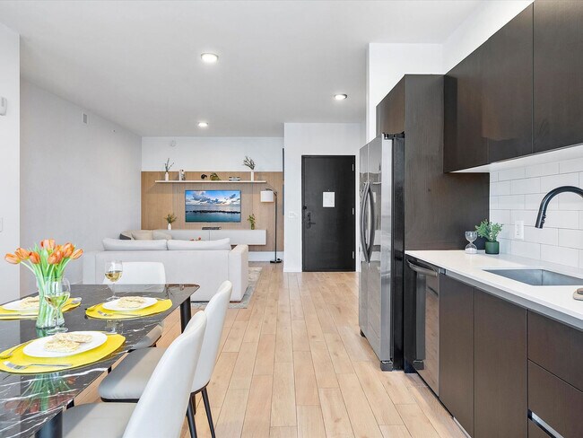 Building Photo - 398 NE 5th St