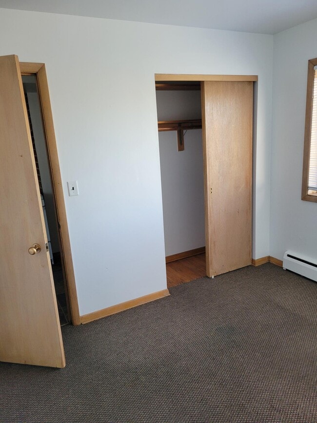 Building Photo - 6521