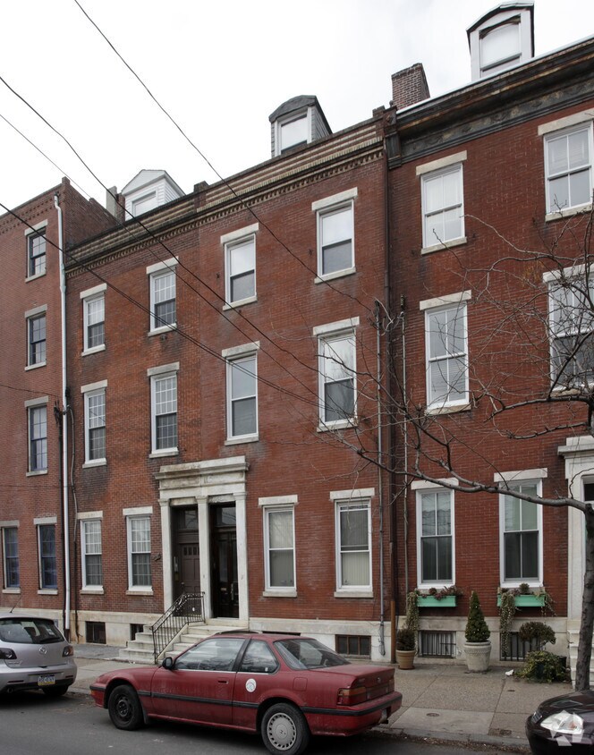 Primary Photo - 724 S 10th St