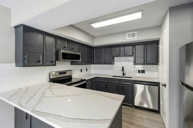 Photo - 2226 Nantucket Dr Apartment