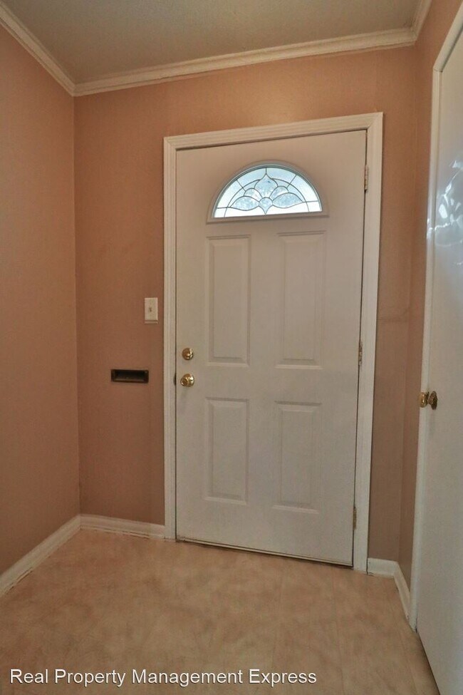 Building Photo - 4 br, 3 bath House - 1804 S Covell Avenue