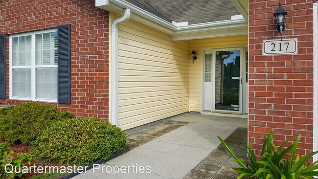 Building Photo - 3 br, 2 bath House - 217 Everwood Ct