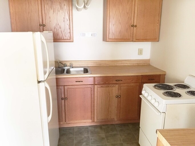 Foto principal - 1700 Grace St