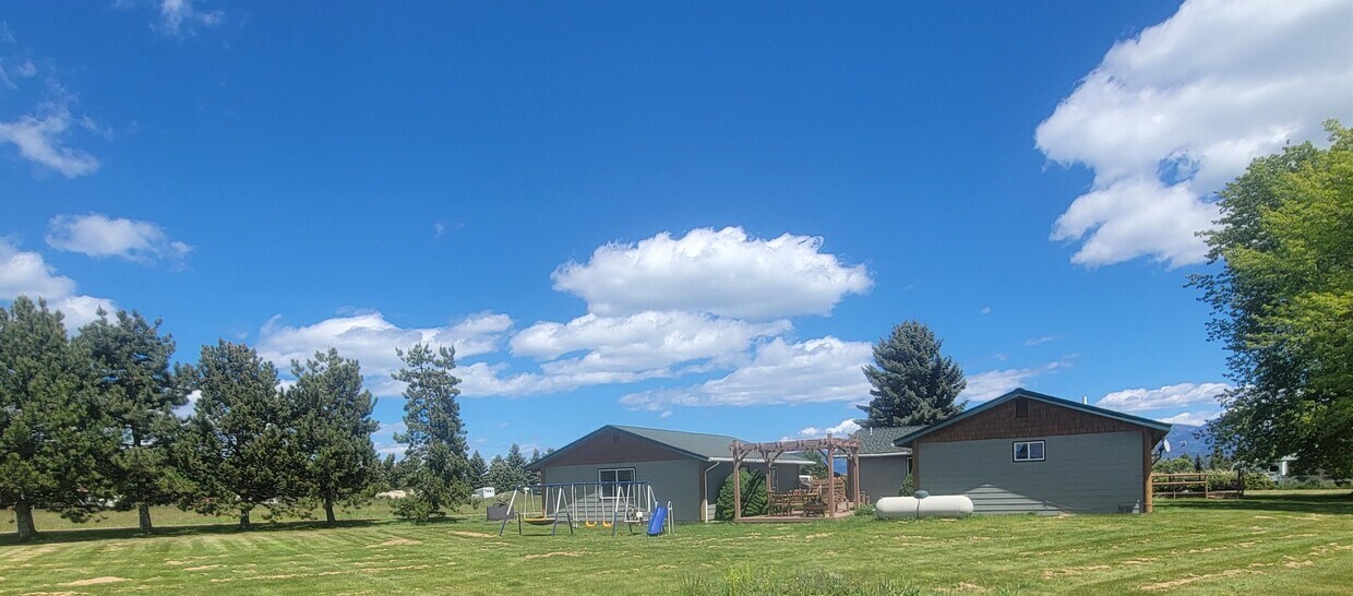 Foto del edificio - 39625 Marigold Ln