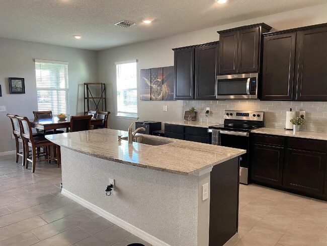 Building Photo - 5333 Halewood Ct