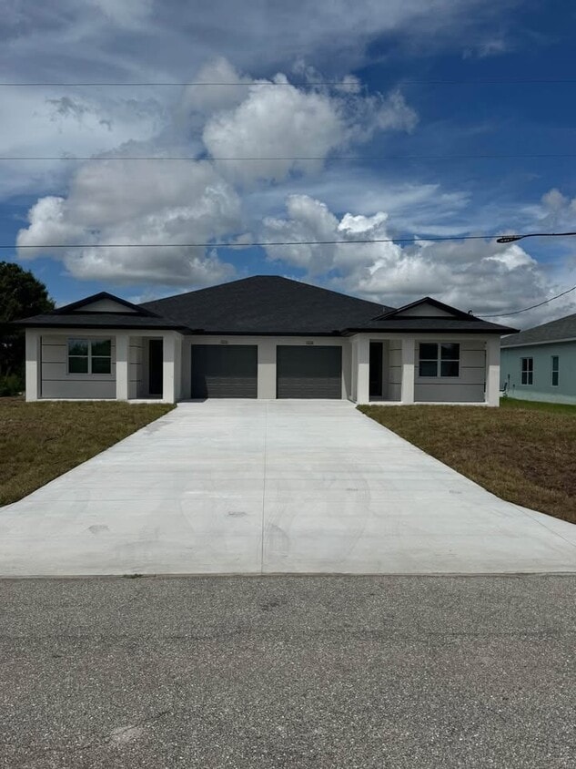 Foto principal - 7229 David Blvd