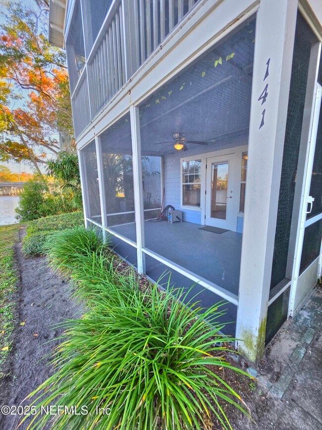 Foto del edificio - 3434 Blanding Blvd