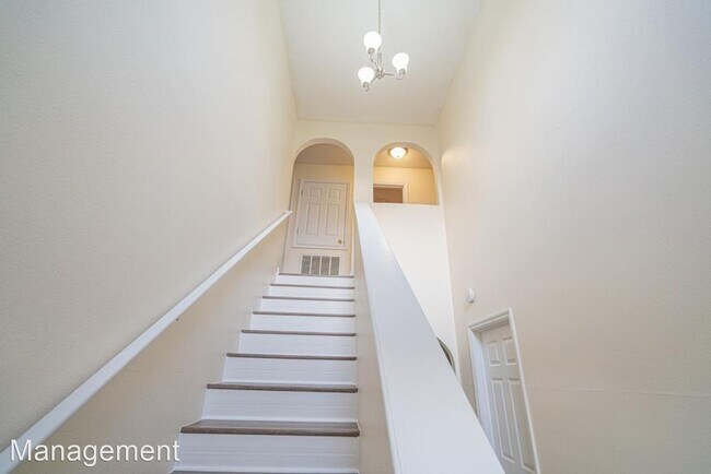 Foto del edificio - 4 br, 3 bath House - 26 Coventry Court