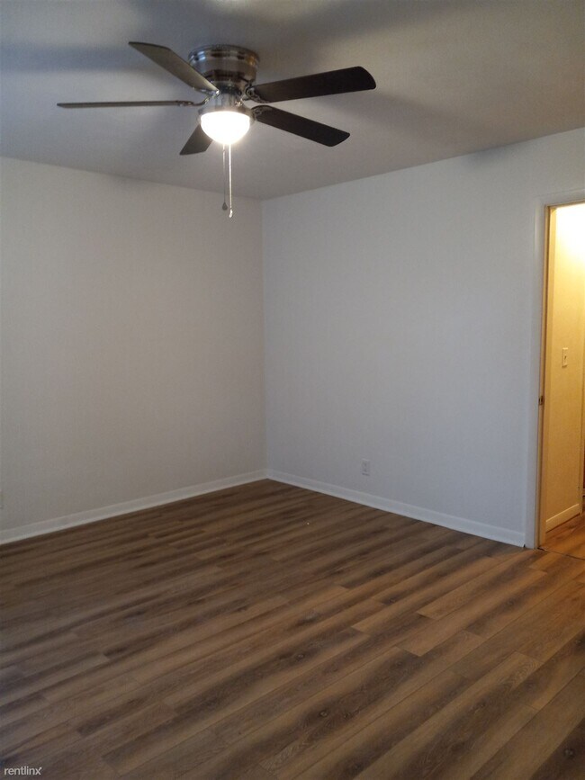 Foto del edificio - 2 br, 1 bath Duplex - 1819 13th Avenue 1819