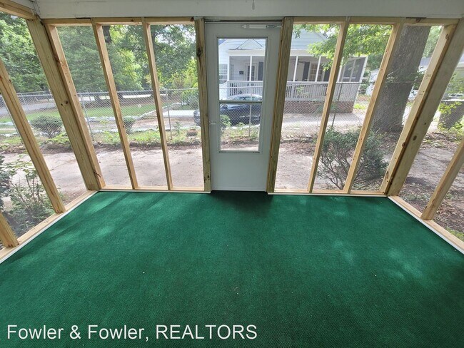 Building Photo - 2 br, 1 bath House - 934 Beaumont Ave