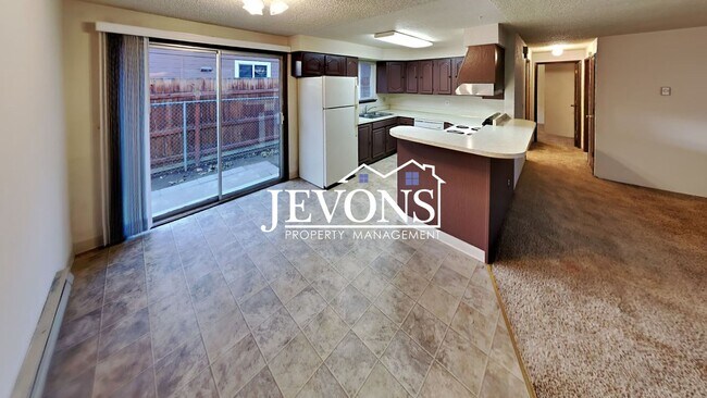 Building Photo - 1804 Greenway Ave Yakima, WA 98902