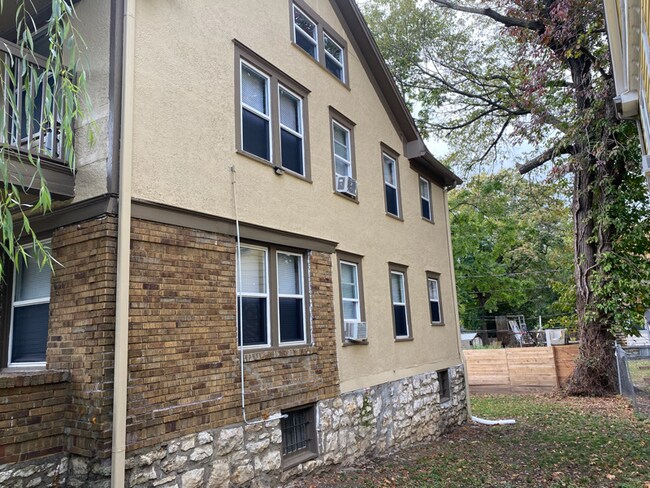Foto del edificio - 3304 Agnes Ave
