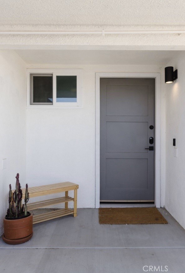 Building Photo - 61495 La Jolla Dr