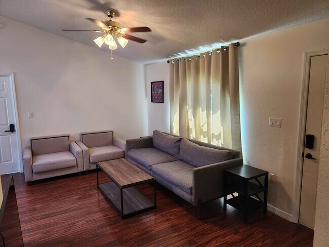 Foto del edificio - 6094 Cardiff Ave