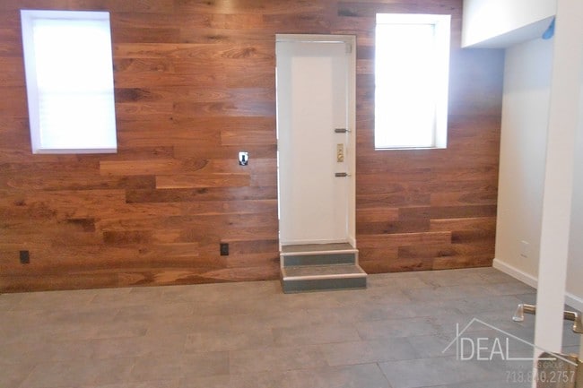 Building Photo - 642 4th Avenue #1R