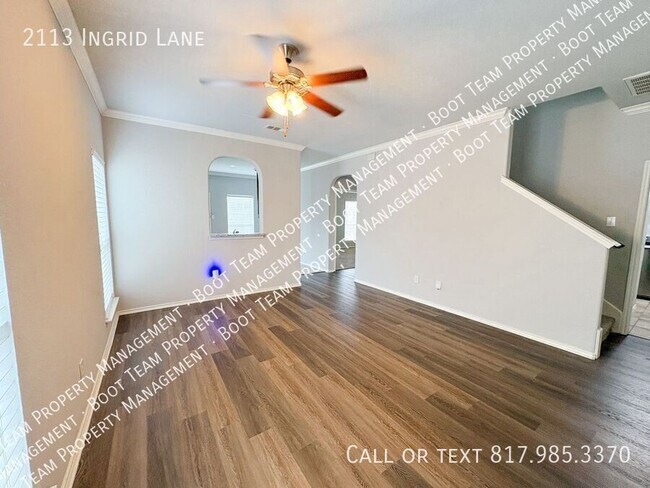 Foto del edificio - 2113 Ingrid Ln