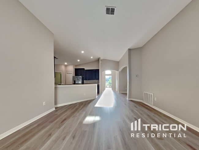 Building Photo - 16668 Myrtle Sand Drive Wimauma FL