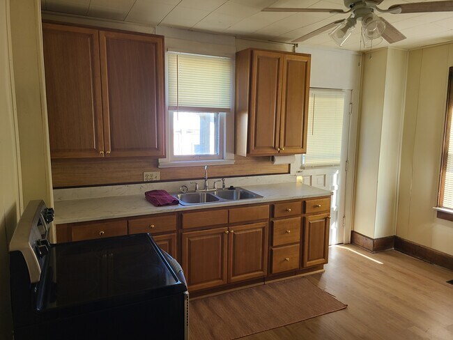 Foto del edificio - 214 E Kelso Rd